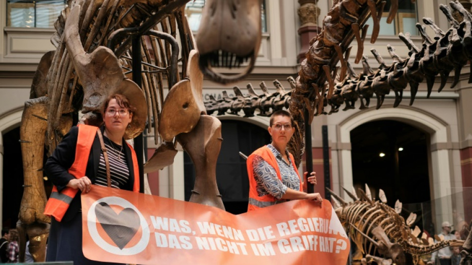 Klimaaktivisten kritisieren Medien und k&uuml;ndigen Fortsetzung von Protesten an