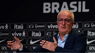 Sele&ccedil;&atilde;o quebra sil&ecirc;ncio sobre casos de Daniel Alves e Robinho
