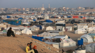 Netanyahu &eacute; operado 'com sucesso' em Israel, enquanto bombardeios continuam em Gaza