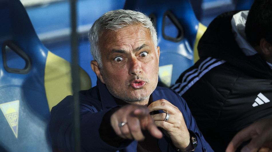  Il Real Madrid ufficializza Mourinho, contratto fino al 2029 