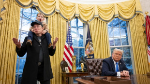 Trump gives Musk an Oval Office goodbye 