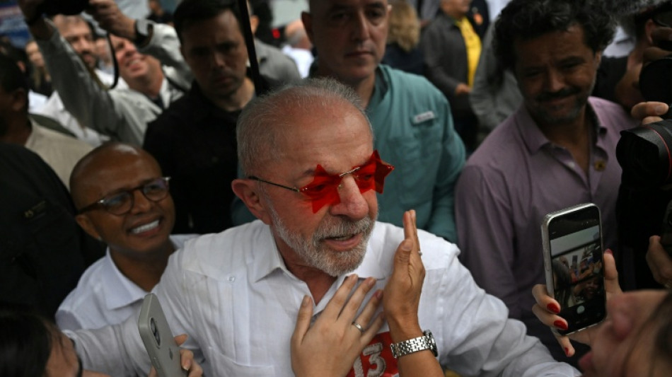  Brazil's Lula clinches poll victory, Bolsonaro seeks to annul election 
