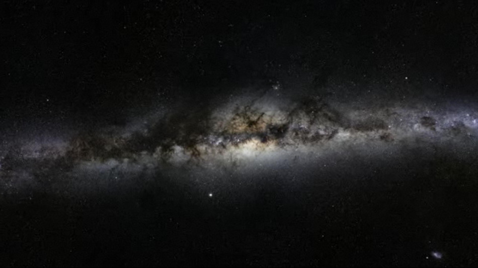  Foto di famiglia nella Via Lattea, con 4 generazioni di stelle 