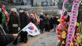 S&uuml;dkorea: Hunderte Anh&auml;nger demonstrieren nach Haftbefehl f&uuml;r entmachteten Pr&auml;sidenten