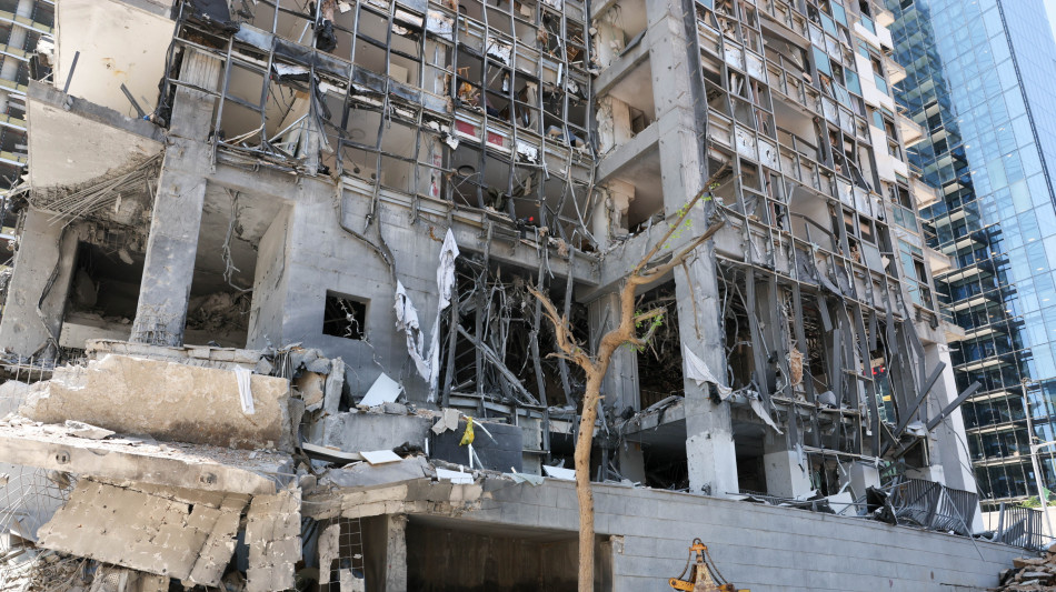 L'Iran riapre lo spazio aereo in tutto il Paese