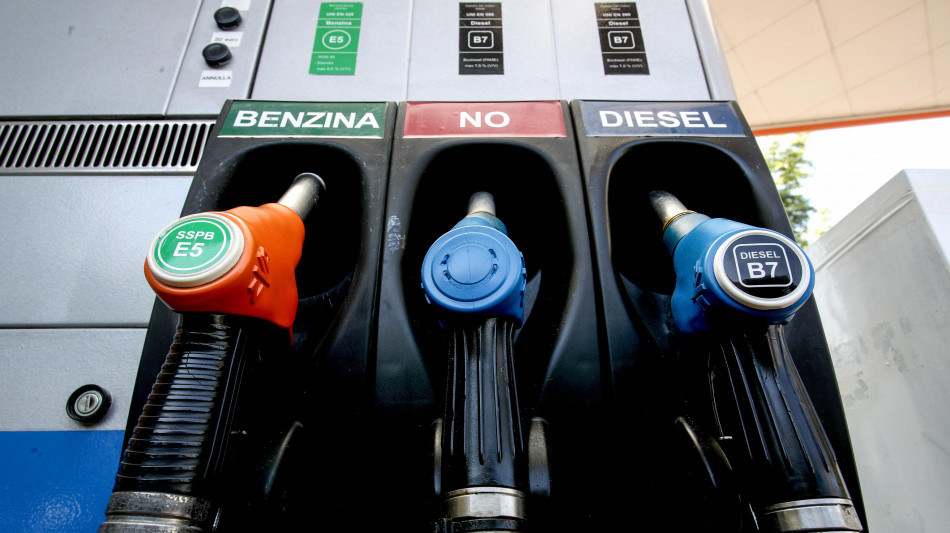  Sconto su accise carburanti, dal Mef il contributo maggiore 