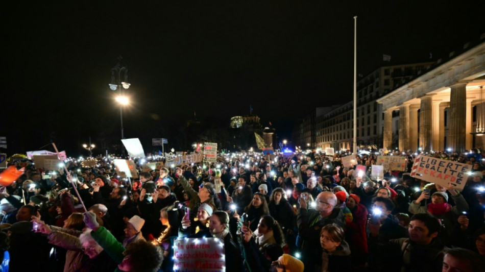 Zehntausende Menschen demonstrieren in Berlin und K&ouml;ln gegen Rechtsruck