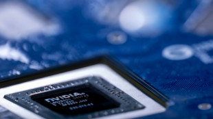 Cierre dispar tras dos en alza en Wall Street; Nvidia bate otro r&eacute;cord