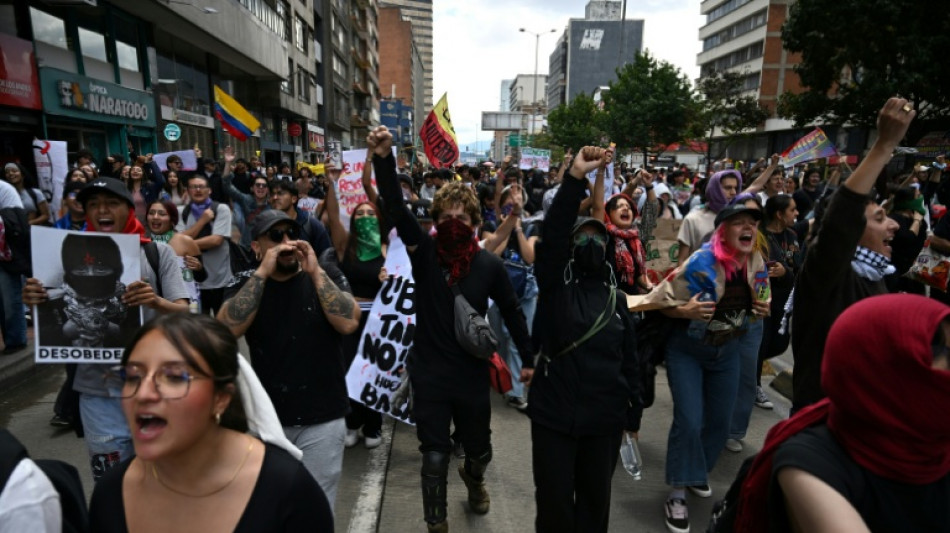  Milhares protestam na Col&ocirc;mbia na primeira manifesta&ccedil;&atilde;o contra governo de direita 