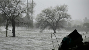 Foot: la menace d'un ouragan entra&icirc;ne le report du derby de Los Angeles