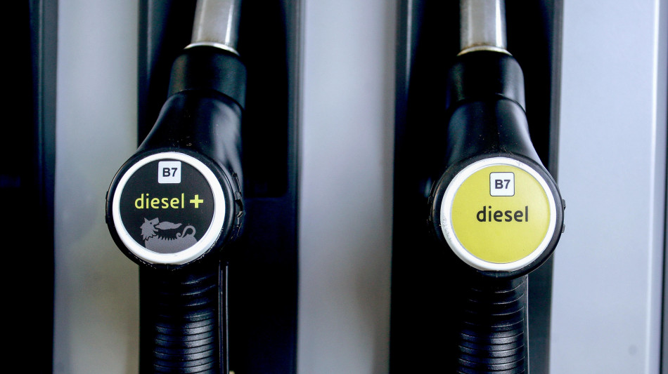 Nuovo taglio accise fino al 7 novembre, circa 4,9 centesimi sul gasolio 