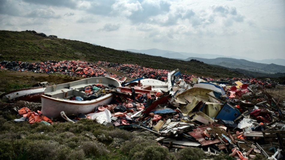  Tres migrantes muertos y cuatro desaparecidos en un naufragio frente a Turqu&iacute;a 