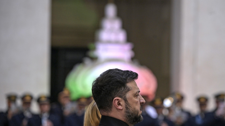  Zelensky, 'se sarà garantita la sicurezza delle urne si può votare entro tre mesi' 