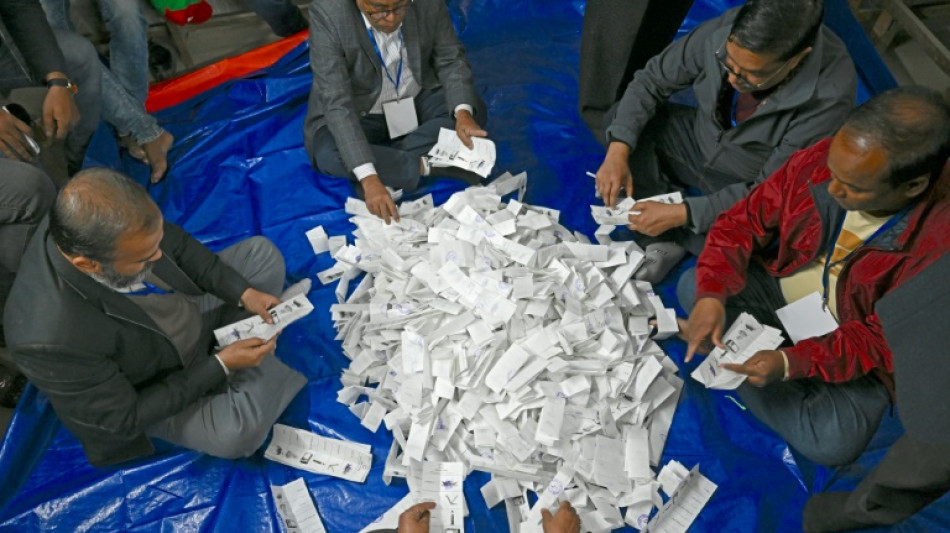 Bangladesh vota em elei&ccedil;&otilde;es marcadas por boicote da oposi&ccedil;&atilde;o