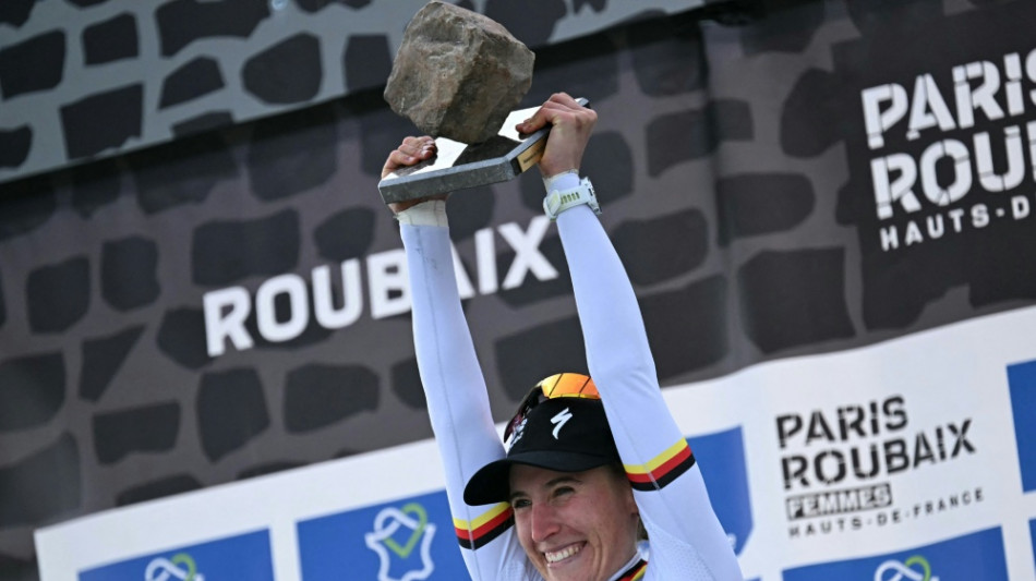  Vuelta der Frauen: Koch bleibt im Roten Trikot 