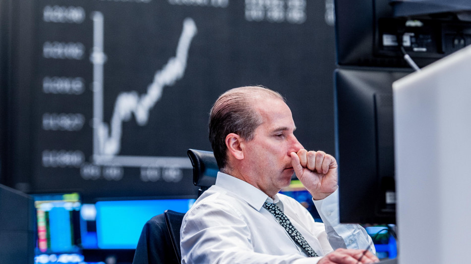 Borsa: l'Europa in avvio &egrave; in calo, Parigi -0,25%