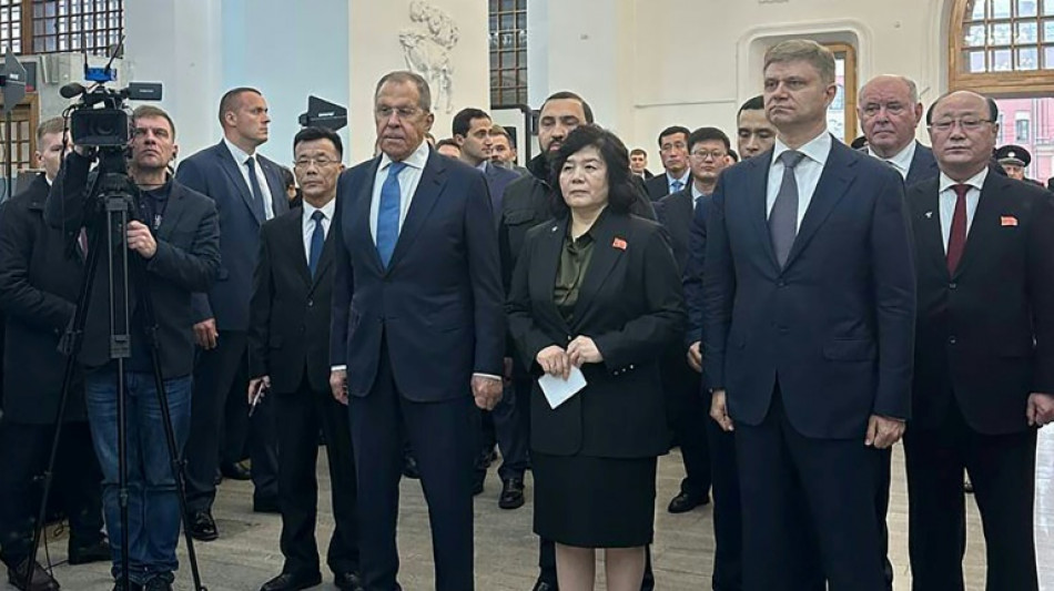 Nordkoreas Au&szlig;enministerin versichert Russland Unterst&uuml;tzung bis zum "Sieg" in Ukraine