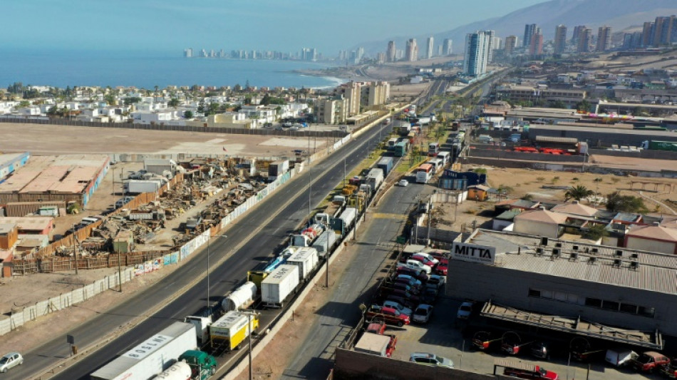 Peque&ntilde;as agrupaciones de camioneros protestan en varios puntos de Chile