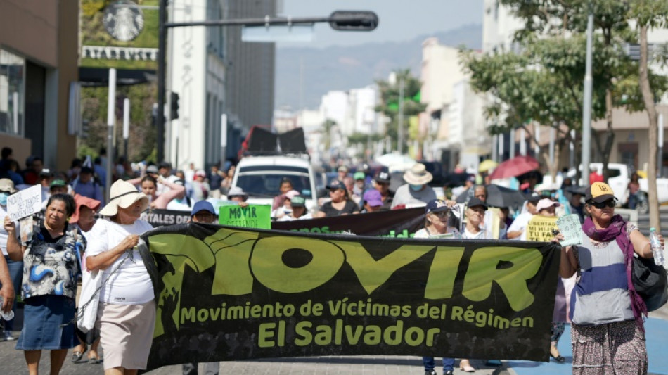  Familiares de presos rejeitam julgamentos em massa em El Salvador 