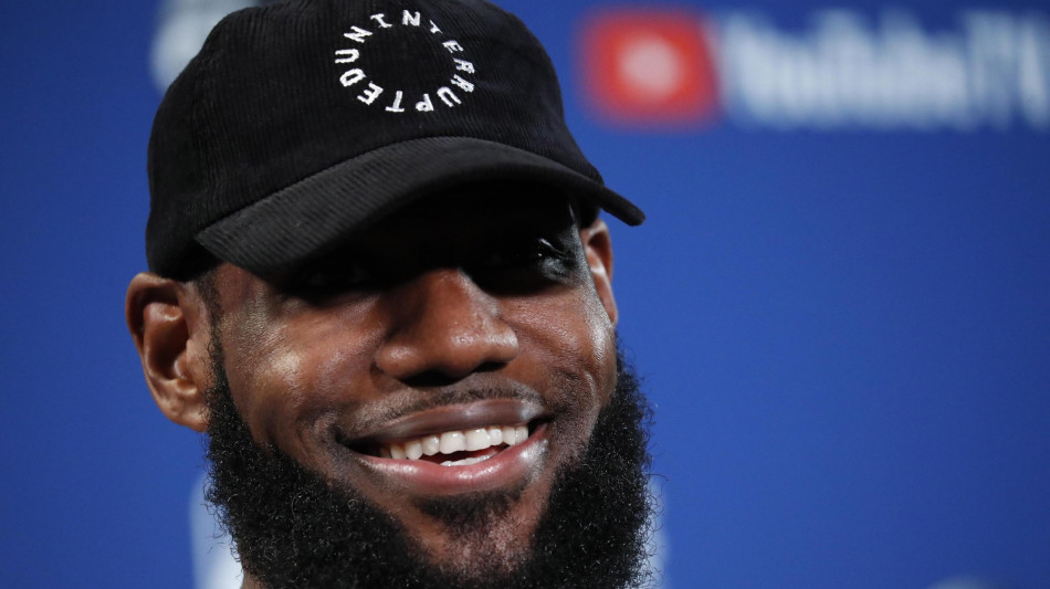  Nba: LeBron, 'per fare cose grandi con i Sixers servono tempo e sacrifici' 