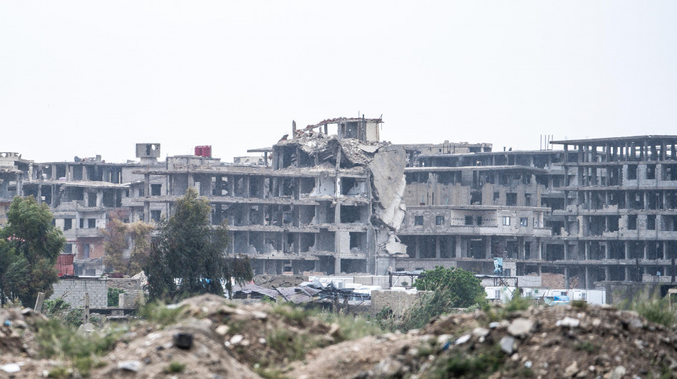 Siria, Israele bombarda zona palazzo presidenziale Damasco