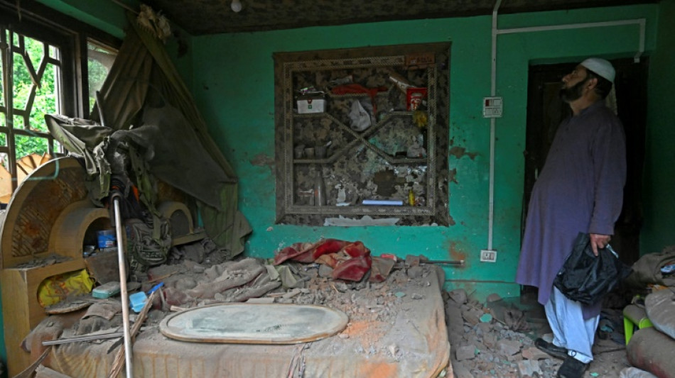 &Iacute;ndia acusa Paquist&atilde;o de violar cessar-fogo horas ap&oacute;s sua entrada em vigor