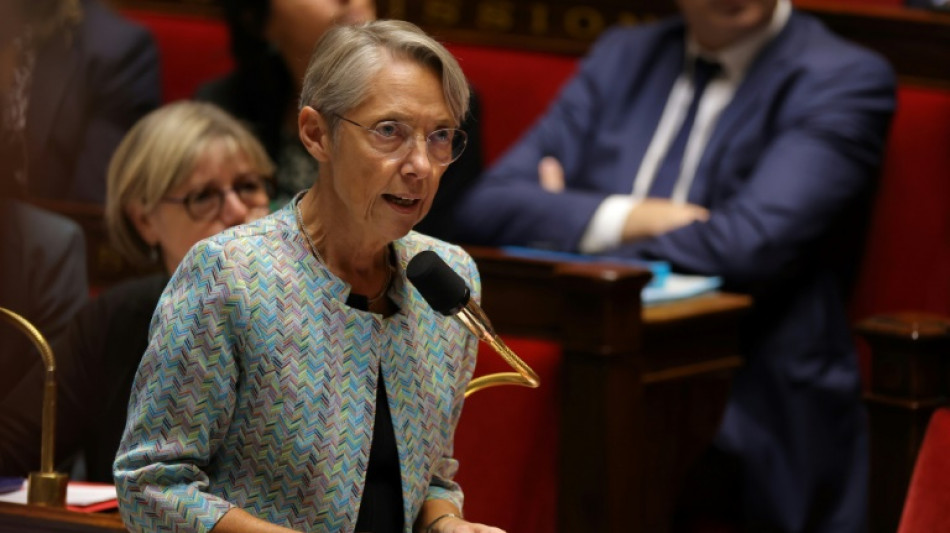 La majorit&eacute; entame dans la douleur l'examen du budget, sous l'ombre du 49.3