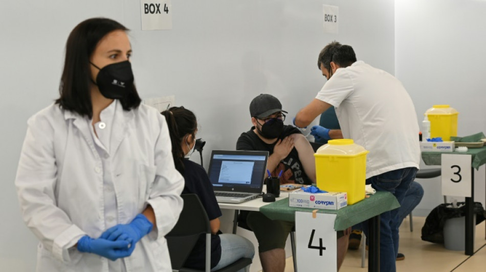 Espa&ntilde;a prev&eacute; poner la cuarta dosis anticovid a toda su poblaci&oacute;n en oto&ntilde;o