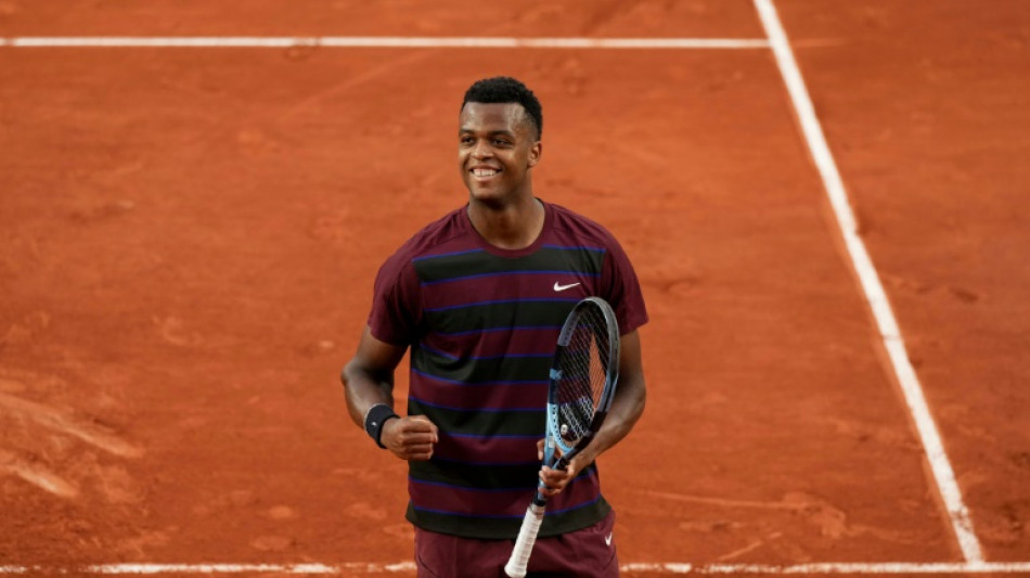 Roland-Garros: première pour Mpetshi Perricard, défaite cruelle pour Royer