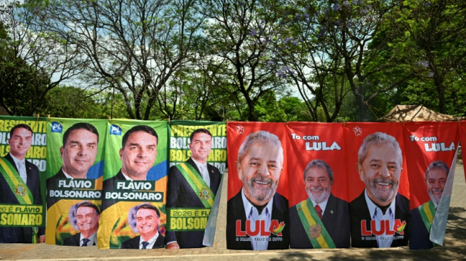 Lula y Fl&aacute;vio Bolsonaro juegan al vale todo antes de primera vuelta en Brasil