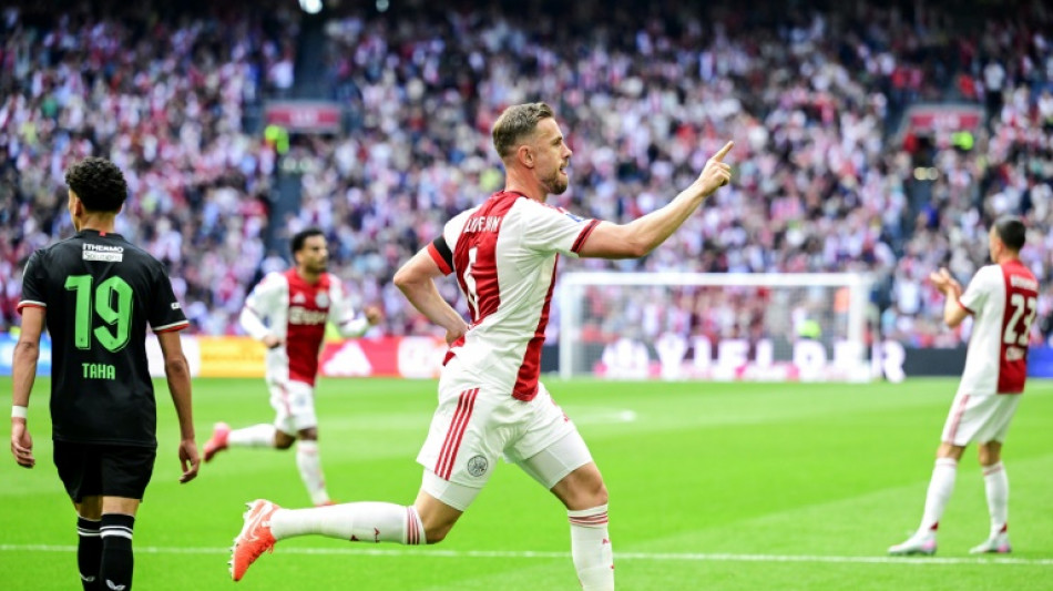 Volante ingl&ecirc;s Jordan Henderson deixa Ajax ap&oacute;s 6 meses no clube