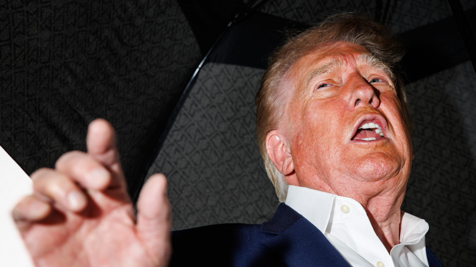  Trump, 'prezzo petrolio croller&agrave; a guerra finita, pi&ugrave; basso ora che con Biden' 