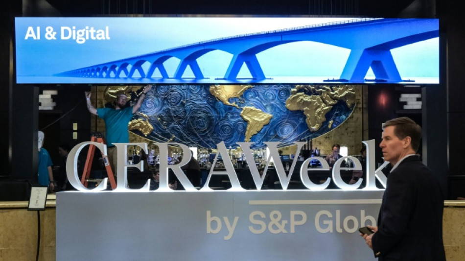  Guerra en Oriente Medio y Venezuela marcan foro de los petroleros en Houston 