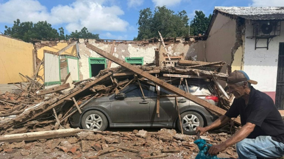  Paname&ntilde;os afectados por el terremoto temen regresar a sus casas por da&ntilde;os y r&eacute;plicas 
