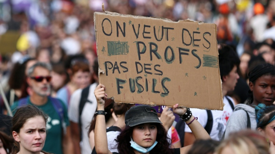  "Ras-le-bol des bas salaires": la fonction publique dans la rue pour son pouvoir d'achat 