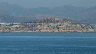 Coreia do Norte dispara 60 proj&eacute;teis perto da ilha sul-coreana de Yeonpyeong