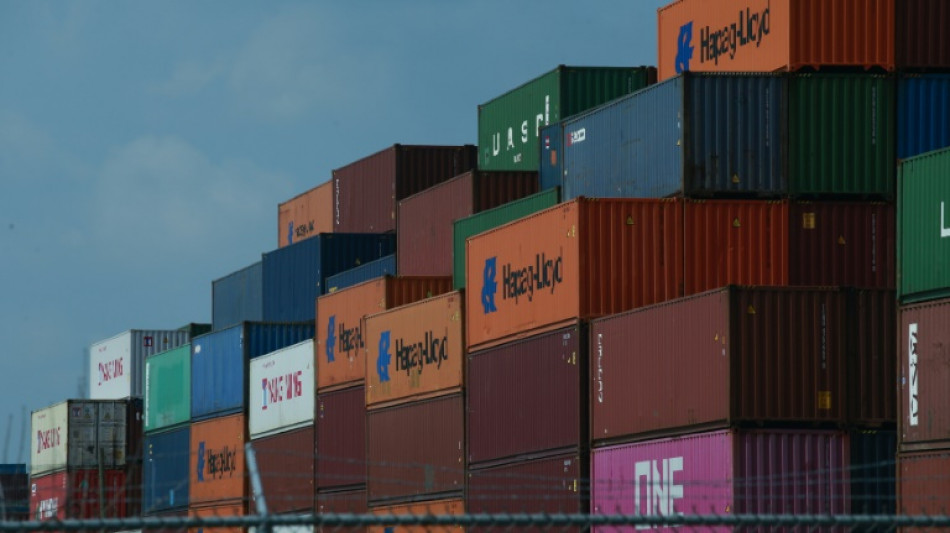 Dans les ports am&eacute;ricains, le d&eacute;luge d'importations ne ralentit pas