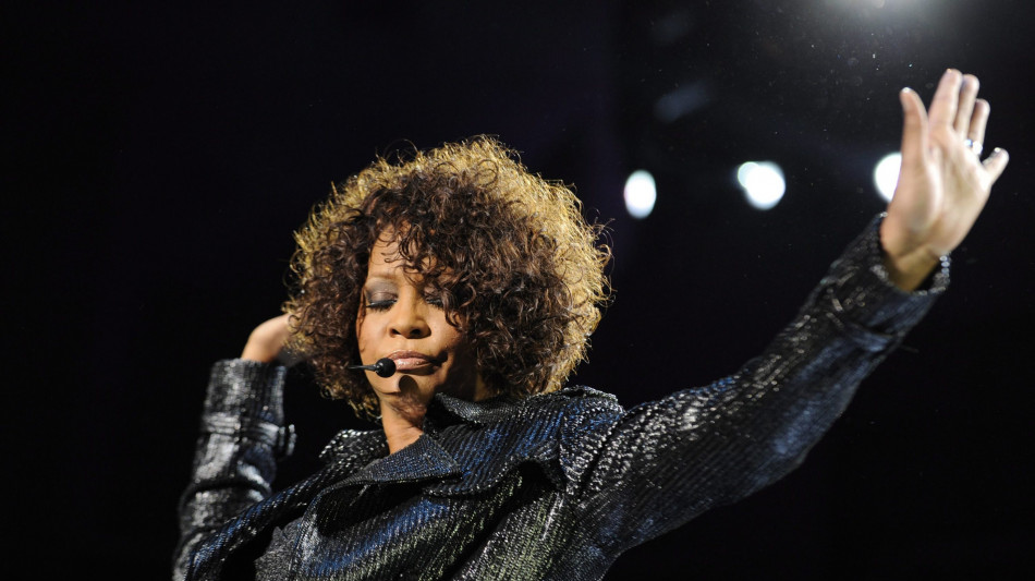 Whitney Houston 'torna' in tourn&eacute;e grazie all'IA
