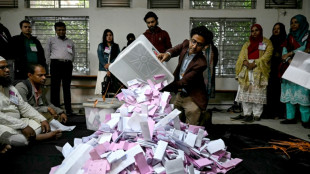 Bangladesh comparece &agrave;s urnas um ano ap&oacute;s revolta popular