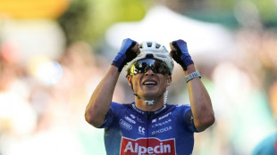 Philipsen wins Tour de France 17th stage