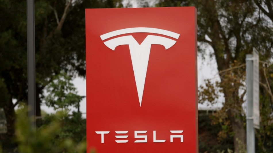  Le b&eacute;n&eacute;fice de Tesla s'est repli&eacute; au troisi&egrave;me trimestre, pari sur l'IA et l'autonomie 