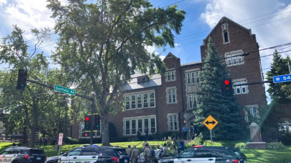 Dos ni&ntilde;os muertos y otras 17 personas heridas en tiroteo en iglesia de EEUU