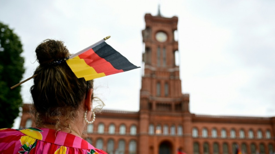  Far right and far left battle for power in polarised Berlin  