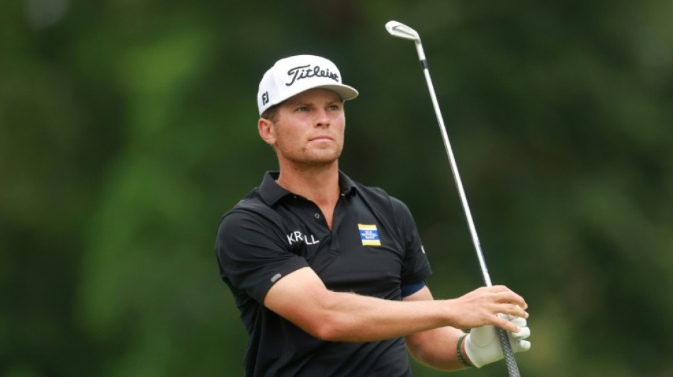  Brennan holds off Schauffele for PGA Tour win in Japan 