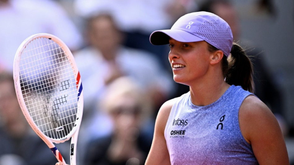 Swiatek atropela Raducanu e vai à 3ª rodada de Roland Garros