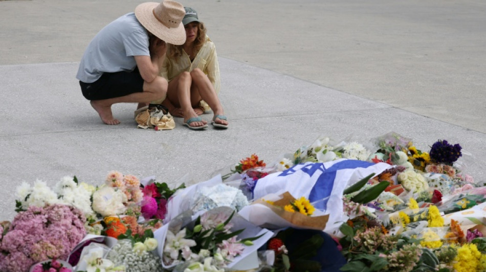  Un attentat "terroriste" et "antisémite" fait 15 morts sur une plage de Sydney 