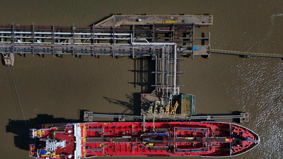  Il petrolio chiude in rialzo a New York ma sotto 90 dollari, a 82,95 dollari 