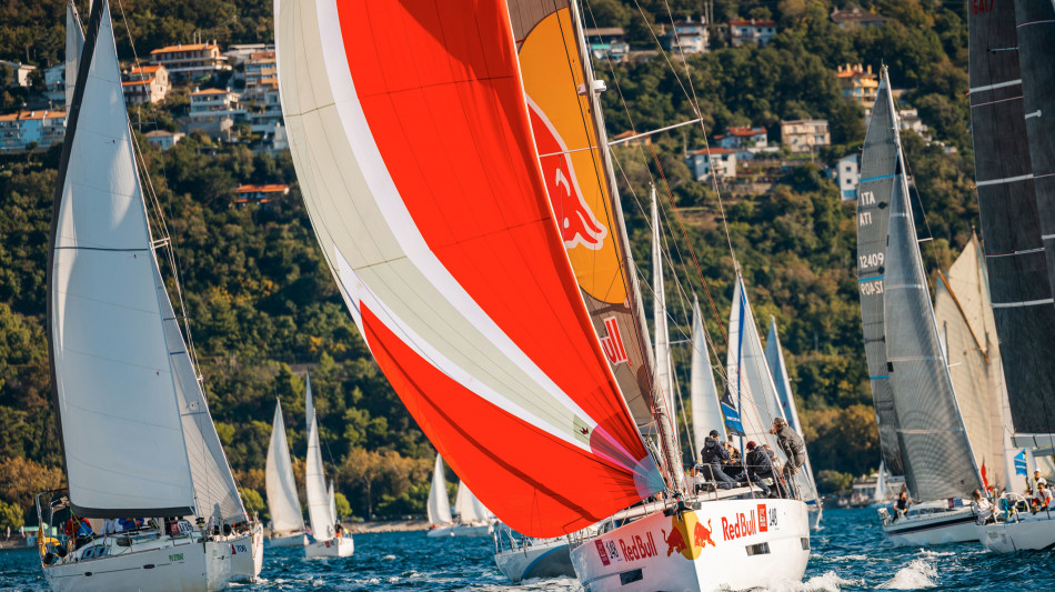 Red Bull protagonista alla Barcolana 58 con sua imbarcazione e equipaggio d'eccezione