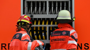 Acht Meter hohe Wasserfontaine nach Unfall an Hydranten in M&uuml;nchen