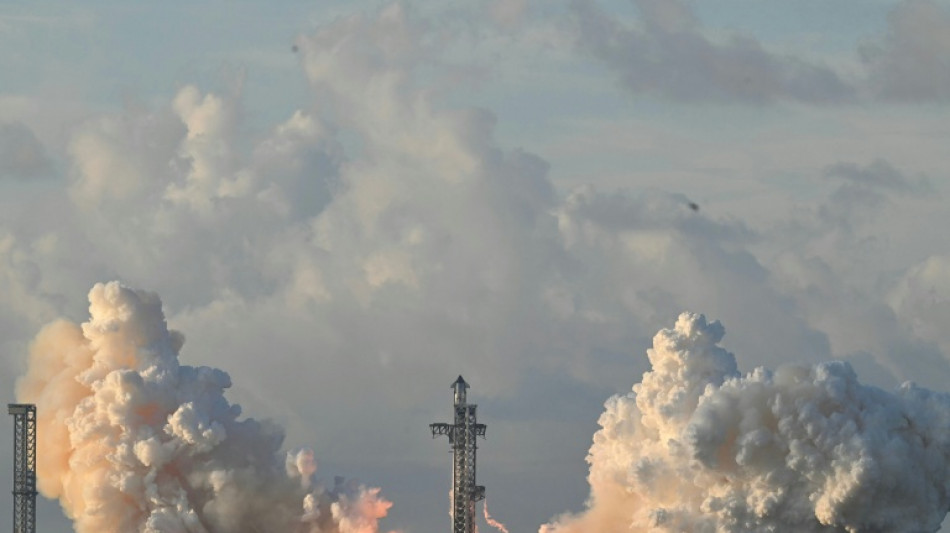  SpaceX puts Starship megarocket in orbit for first time 